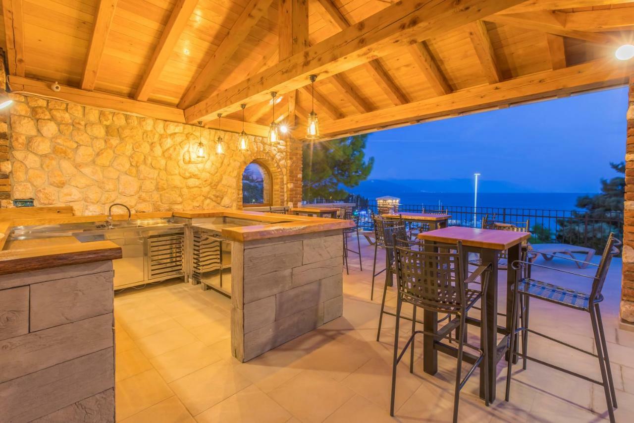 Palace Paulina Luxury Residence Novi Vinodolski Exterior foto