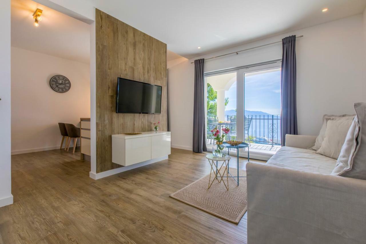 Palace Paulina Luxury Residence Novi Vinodolski Exterior foto